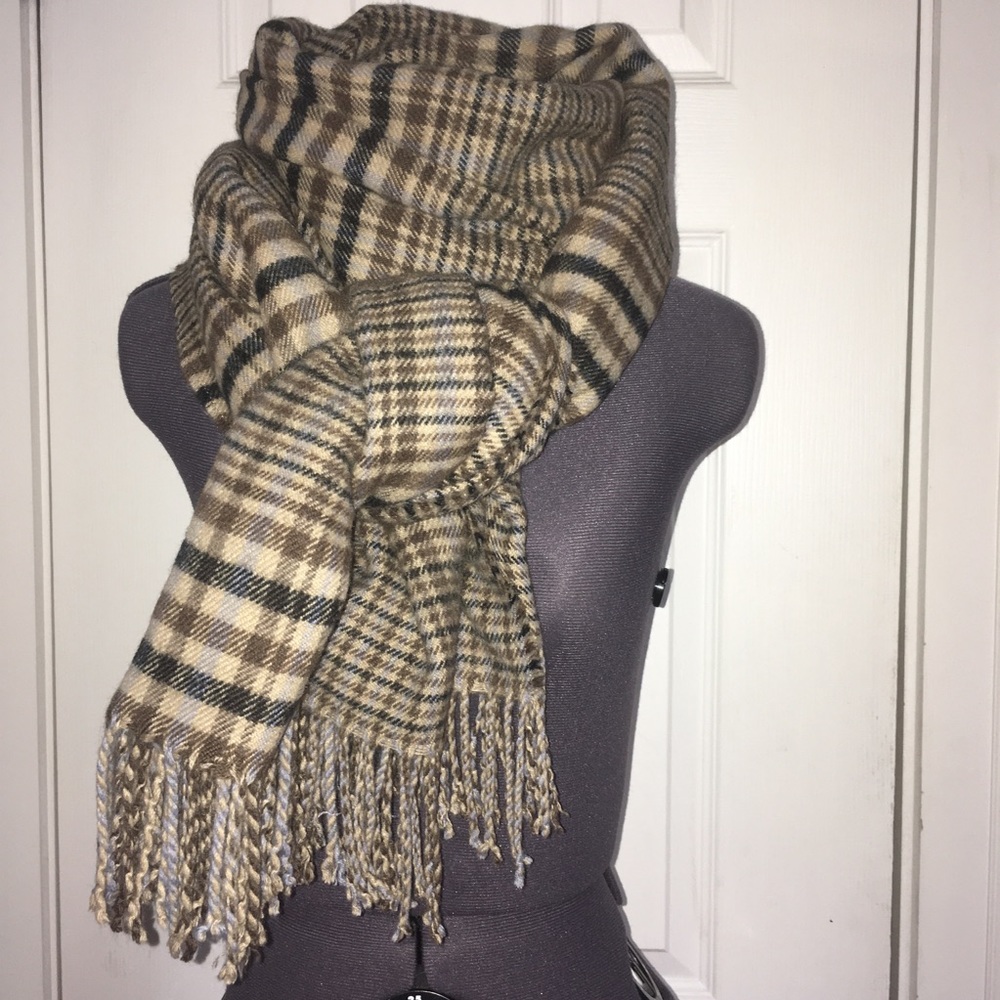 Oversized Cozy Plaid Scarf Taupe